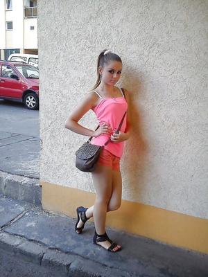 Normalo Girls Mega Hot