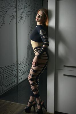 Beauty polish redhead model (industrialpolequeen)