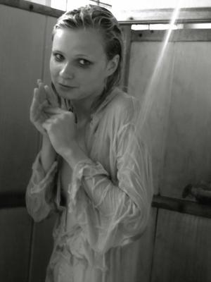 adele soaking wet
