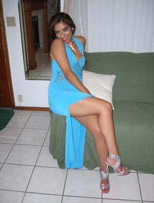 Deira Avila Quiere GangbangはDel Modesto High Promを軽sします
