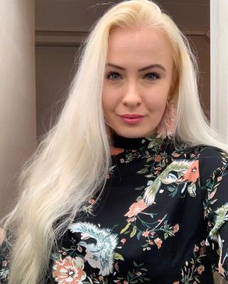 Финская шлюха Roosa Maria снова выставлена