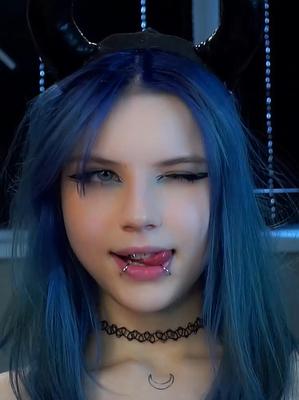 EVELYYN 