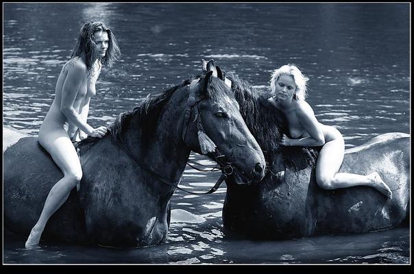 Chicas y caballos