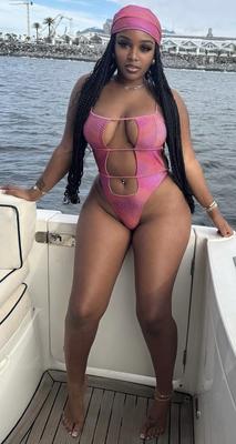 Chicas negras ordenadas