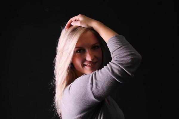 Superbes selfies de petite amie blonde