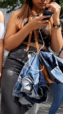Streetgirls em saias