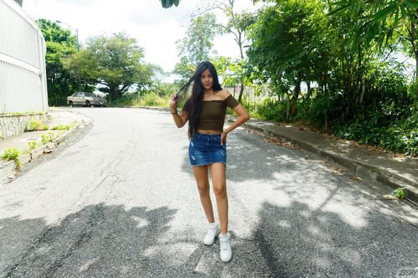 Katie Arias From Vanezeula