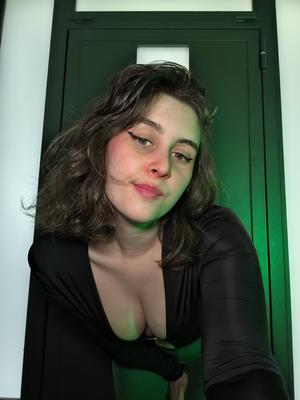Soye Beauty Curvy Spanish Brunette Girl Mixed Hot Shots