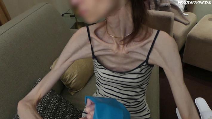 Gina anorexique maigre mageur fragile Duenn knochig os