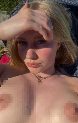 Deutsche Slut Anna, Ziehe Blank Fuer Euch