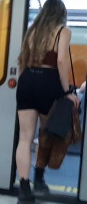 Braless Streetgirls 