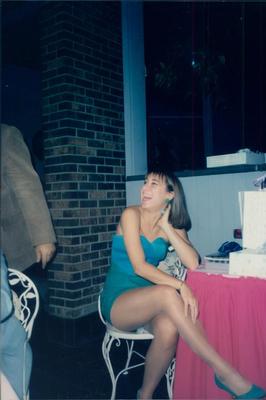 Adolescente vintage em meia -calça e meias