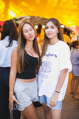 Hijas no desnudas mixtas