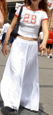 Braless Streetgirls 