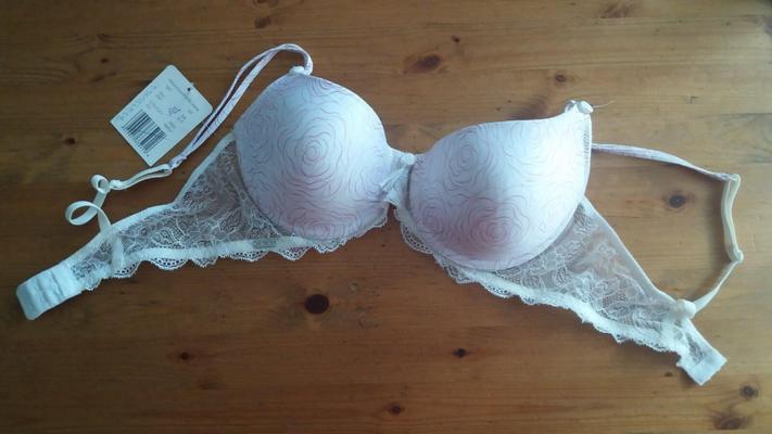   cum in my teen friend`s new white bra Afairs D