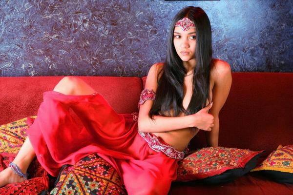Kamilla / Maria sexy cosplay and striptease