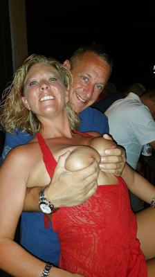 tâtonner mes seins