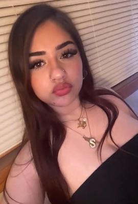 Sara, FCN online chat slut