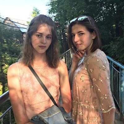 Which one to fuck? Me or my bestie? 