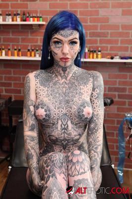 Putas tatuadas